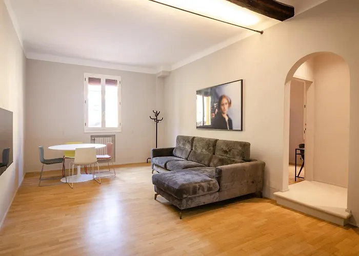 Luxury 2bed In Location شقة بولونيا